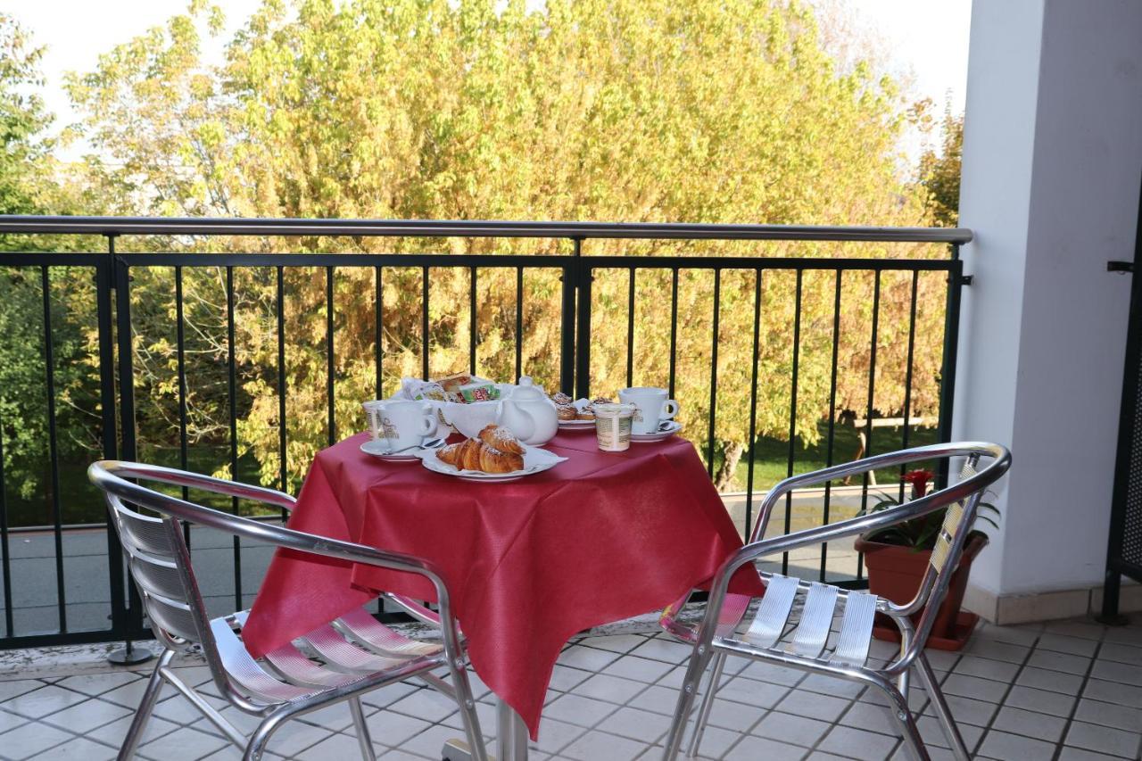 Amira Palace Castel Goffredo