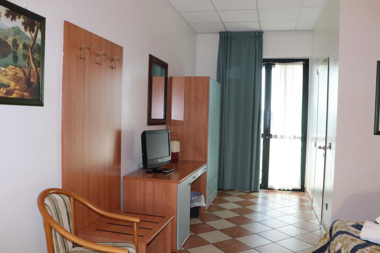 Amira Palace 3*