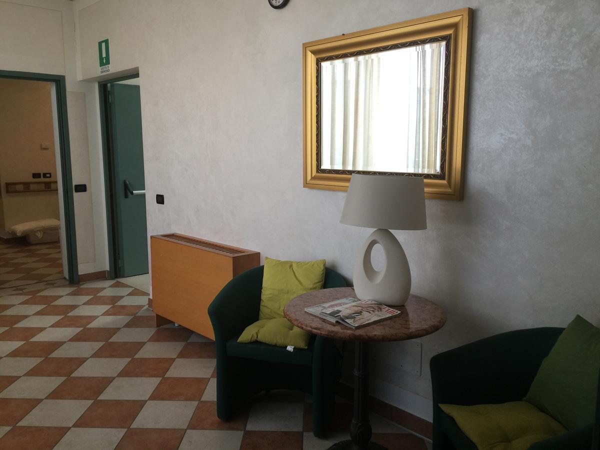 Hotel Amira Palace 3*